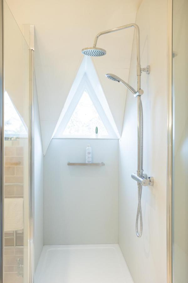 Spacious 3Br Victorian Cheltenham Loft Flat In Cotswolds - Free Parking Appartement Buitenkant foto